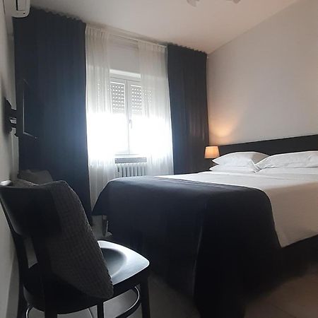 La Duchessa Hotel Alba  Luaran gambar