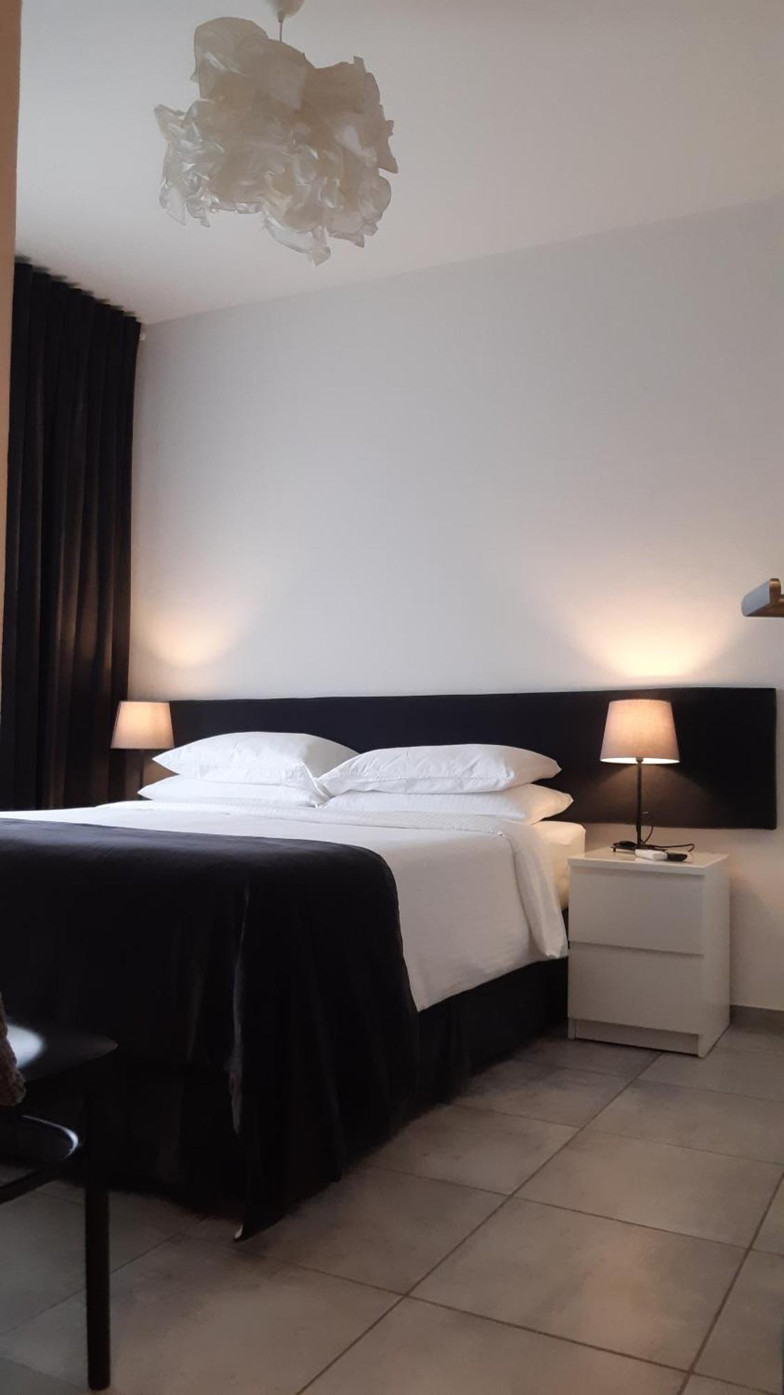 La Duchessa Hotel Alba  Luaran gambar